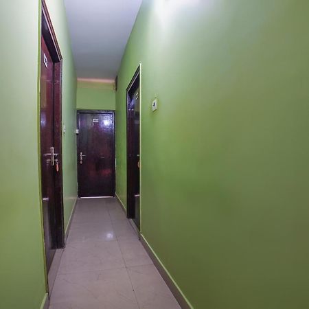 Spot On Komfort Guest House Rudrapur Ngoại thất bức ảnh
