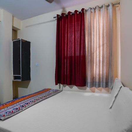 Spot On Komfort Guest House Rudrapur Ngoại thất bức ảnh