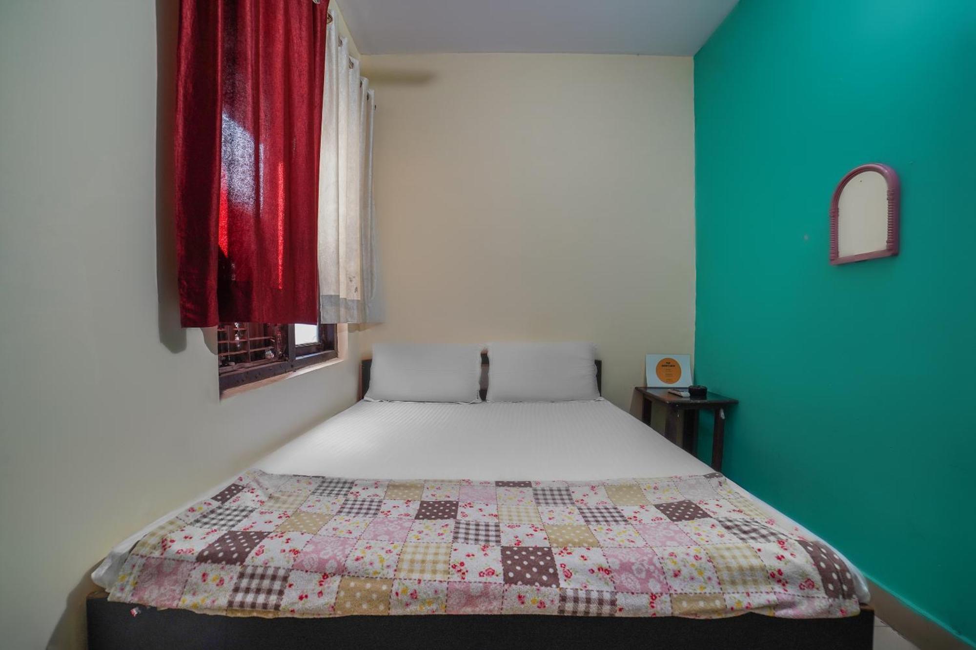 Spot On Komfort Guest House Rudrapur Ngoại thất bức ảnh