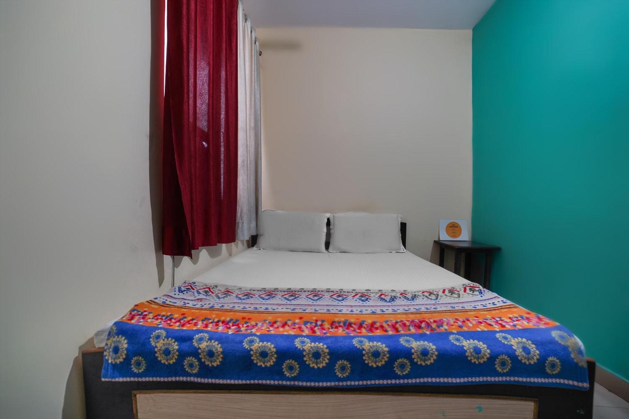Spot On Komfort Guest House Rudrapur Ngoại thất bức ảnh