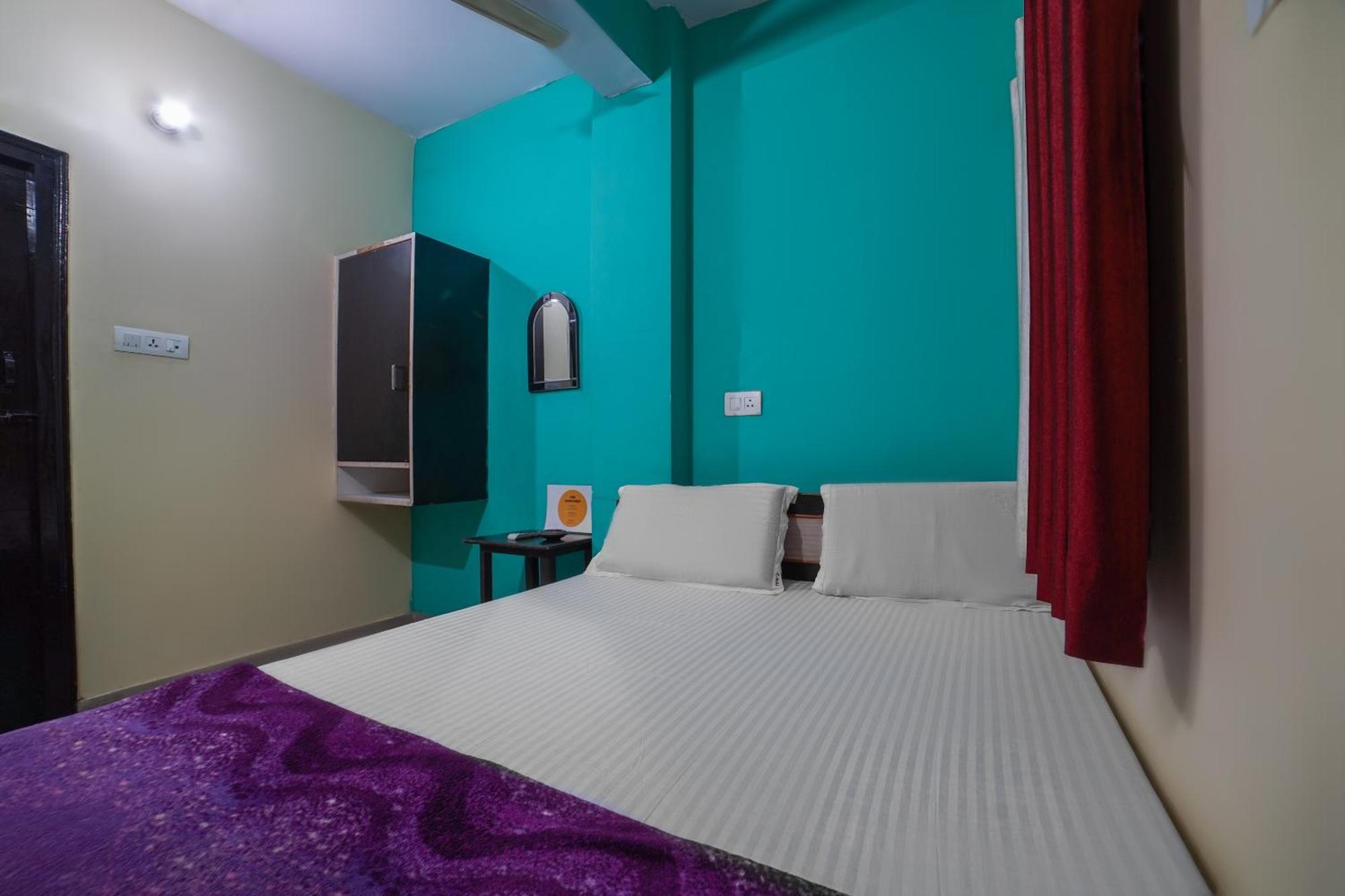 Spot On Komfort Guest House Rudrapur Ngoại thất bức ảnh